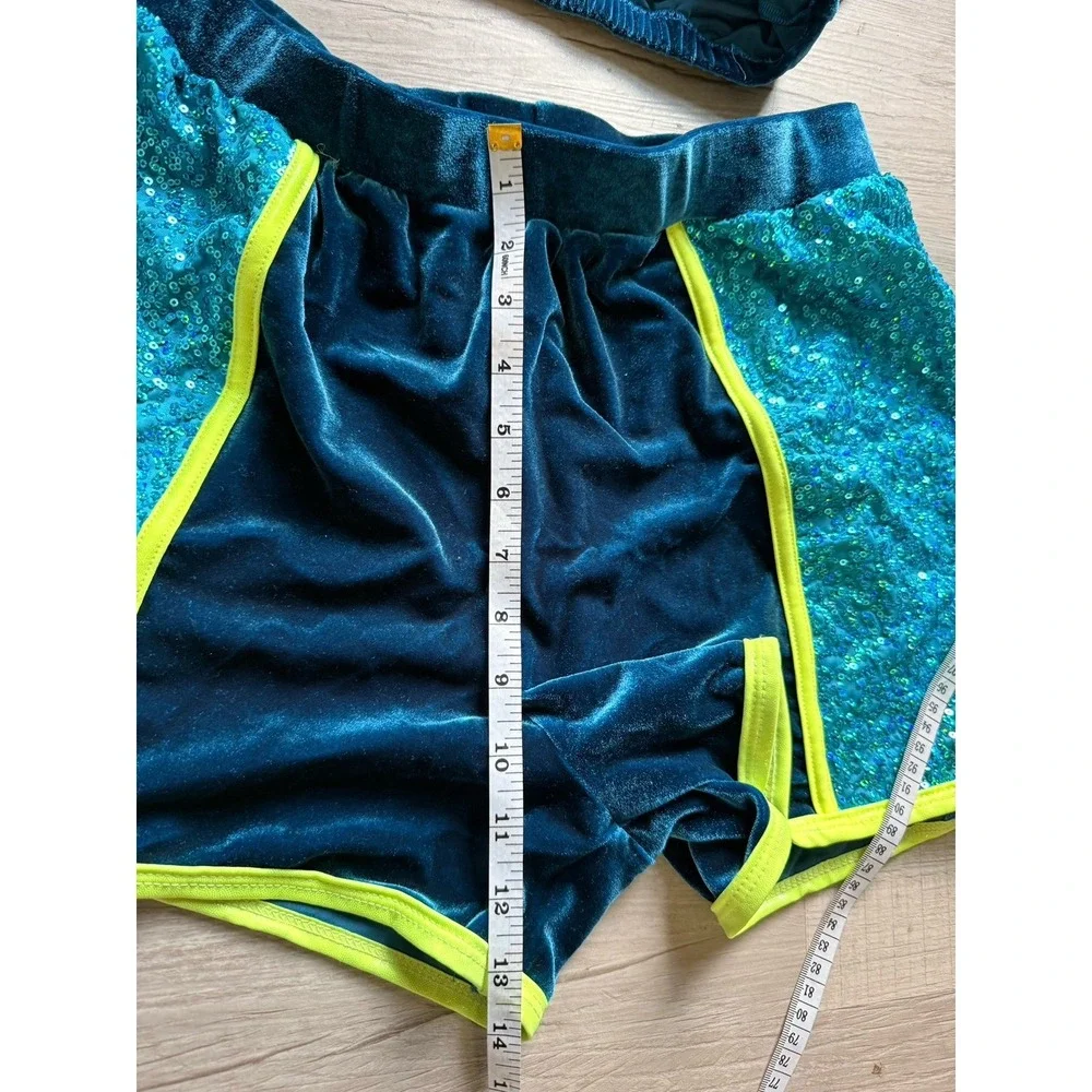 A WISH COME‎ TRUE two piece MA women's dance hip hop it's tricky costume